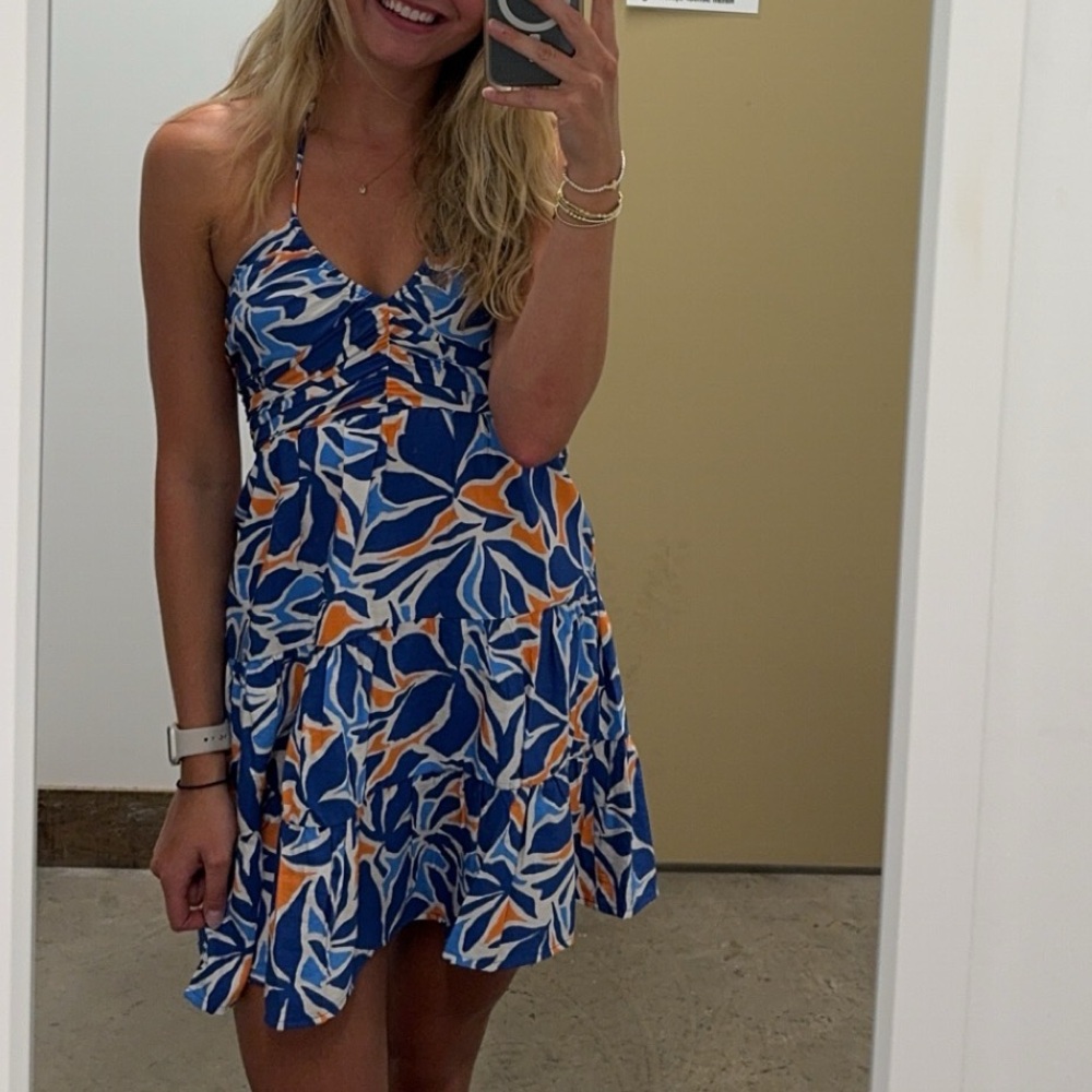 Dress - Picture 4 of 7